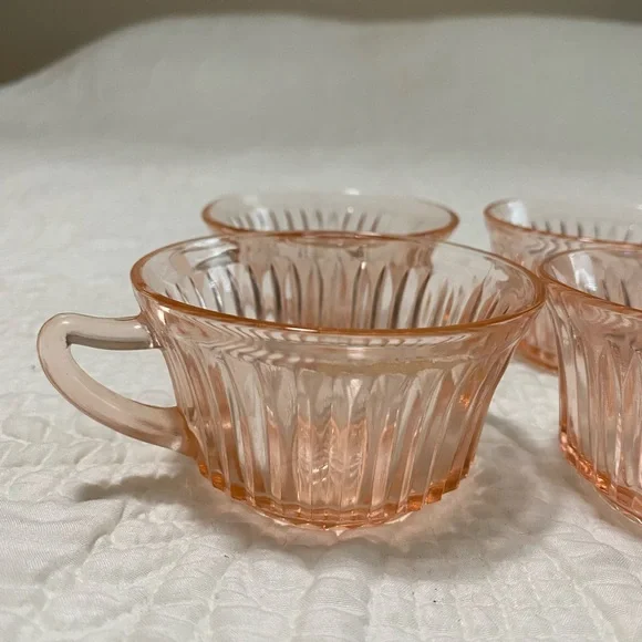 Elegant Pink Depression Glass Teacup Set of 4.
Manufactured by Anchor Hocking. - Picture 6 of 8
